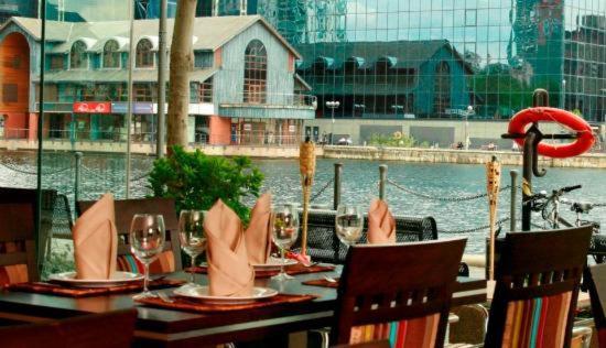 One Bed Stylish Apartment, Canary Wharf, Appartement