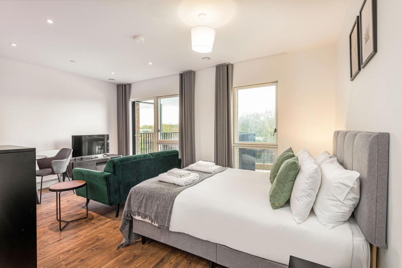 Stayo Barking Wharf Londres