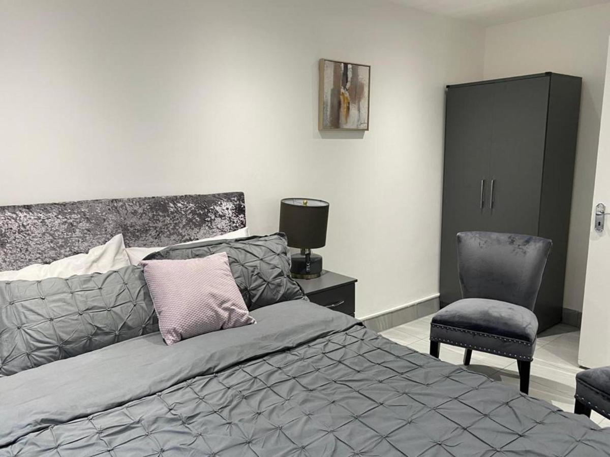 Luxurious 2-bed In Woolwich Apartment *