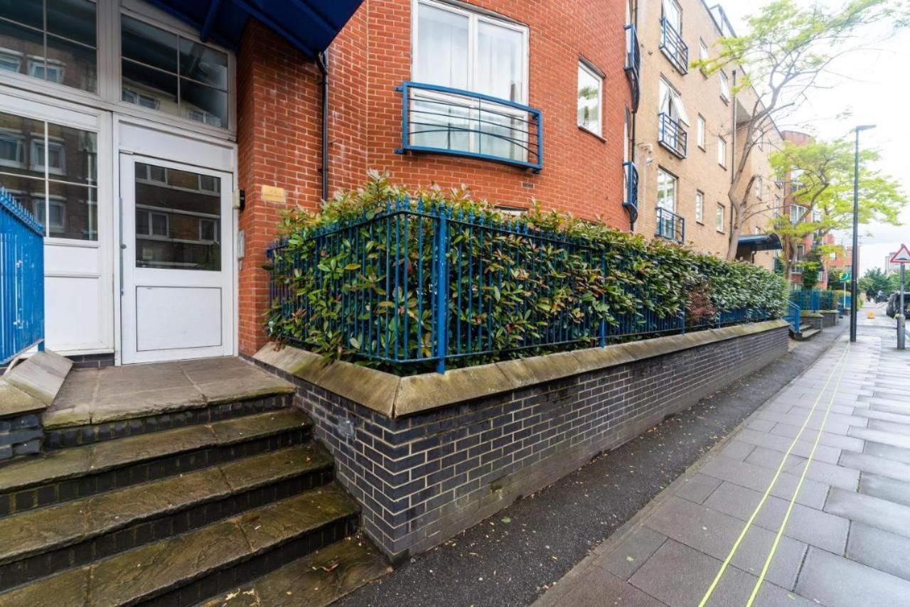 Lovely Penthouse Near Canary Wharf London