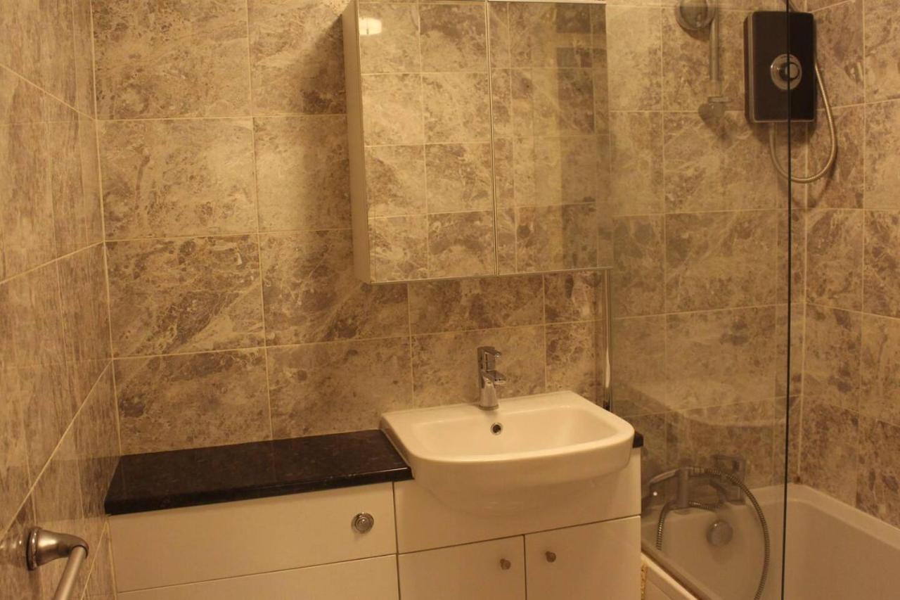 Beautiful 1-bed In Apartment *
