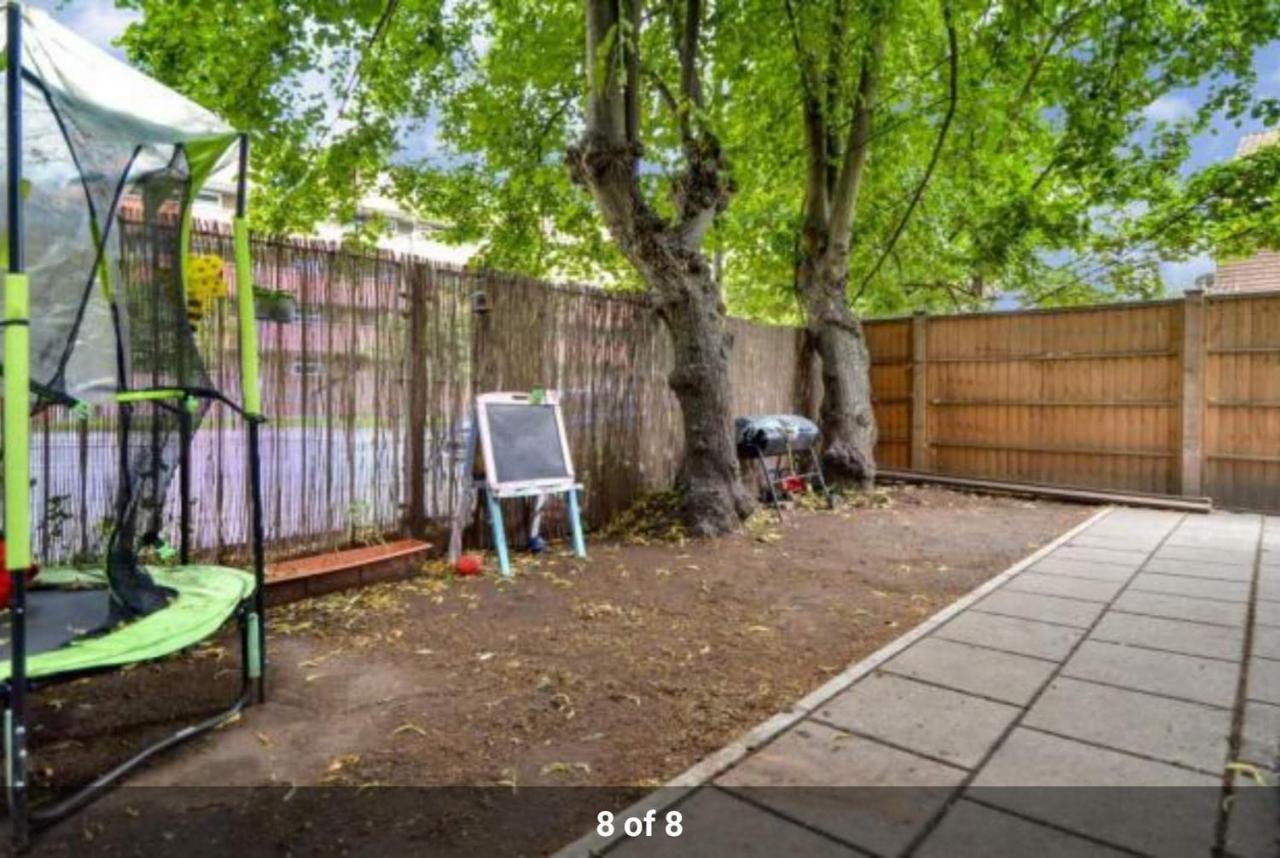 Cape House London: Spacious 4-bedroom Retreat With Garden London