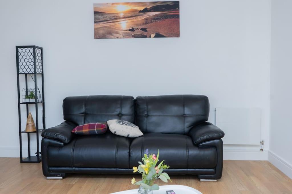 1 Bed Luxury Comfortable Apt Apartment London