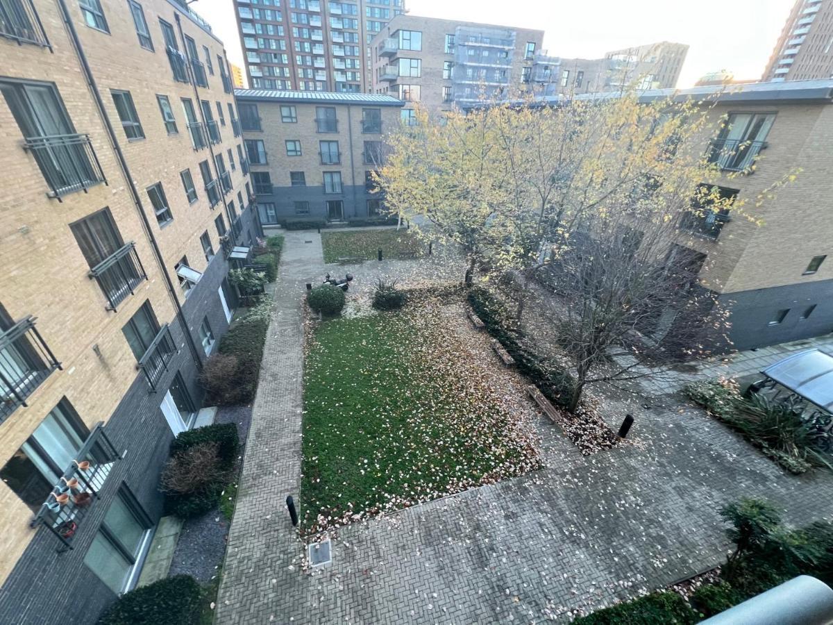 Stratford Bow Apartment *
