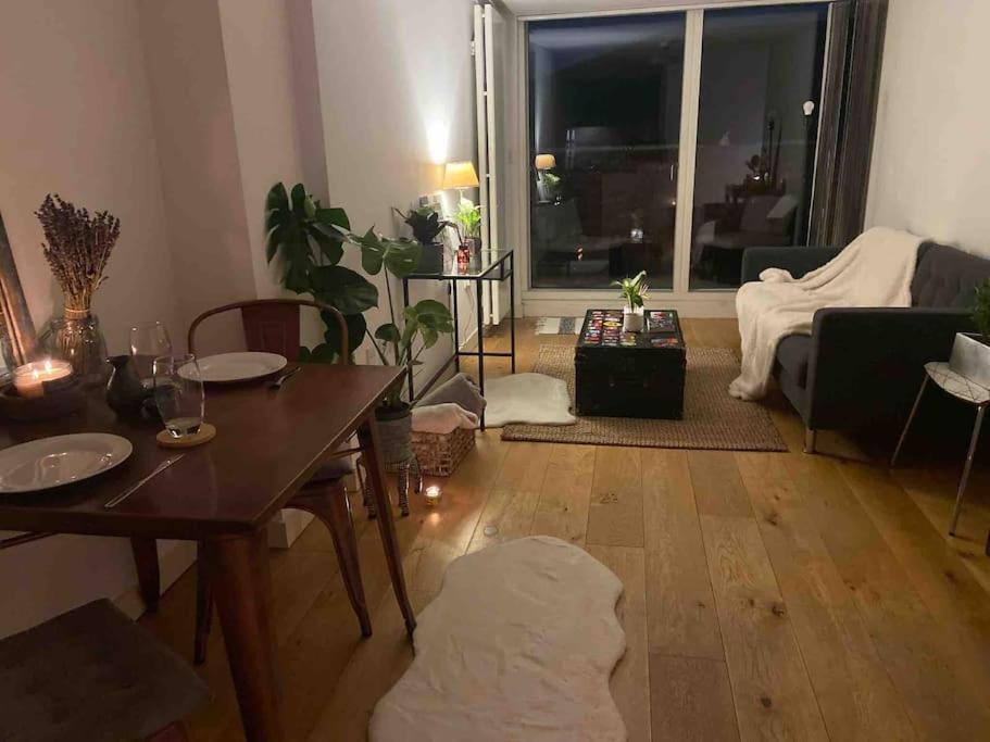 Spitalfields Market Penthouse Flat With Balcony Lägenhet