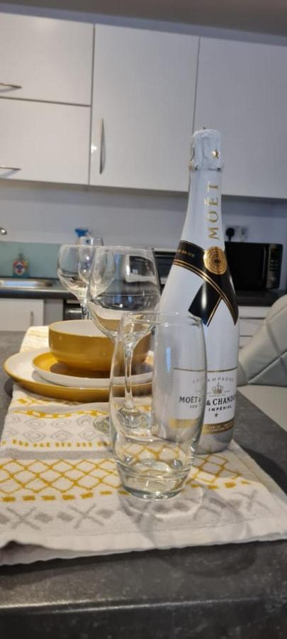 Docklands 2 Bedroom 2 Bath Londen