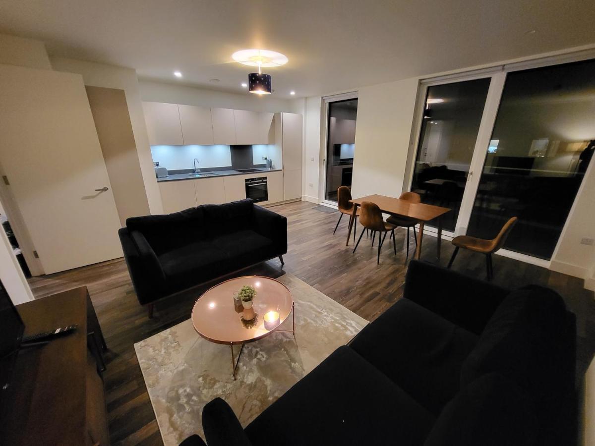 Lejlighed 71 Bondway, Parry St, Sw81sf *