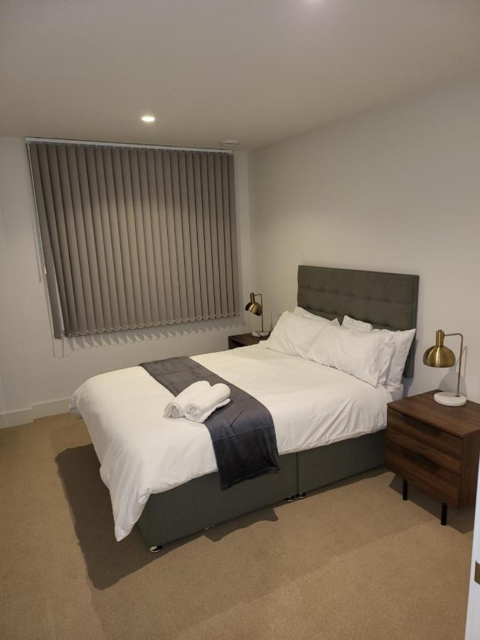 Lejlighed 71 Bondway, Parry St, Sw81sf London