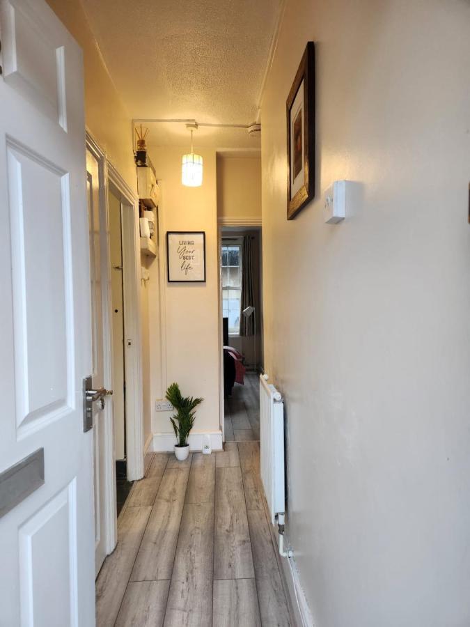 2-bedroom Flat In Cutty-sark, Greenwich ! Lejlighed