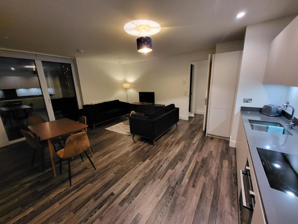 71 Bondway, Parry St, Sw81sf Lejlighed *