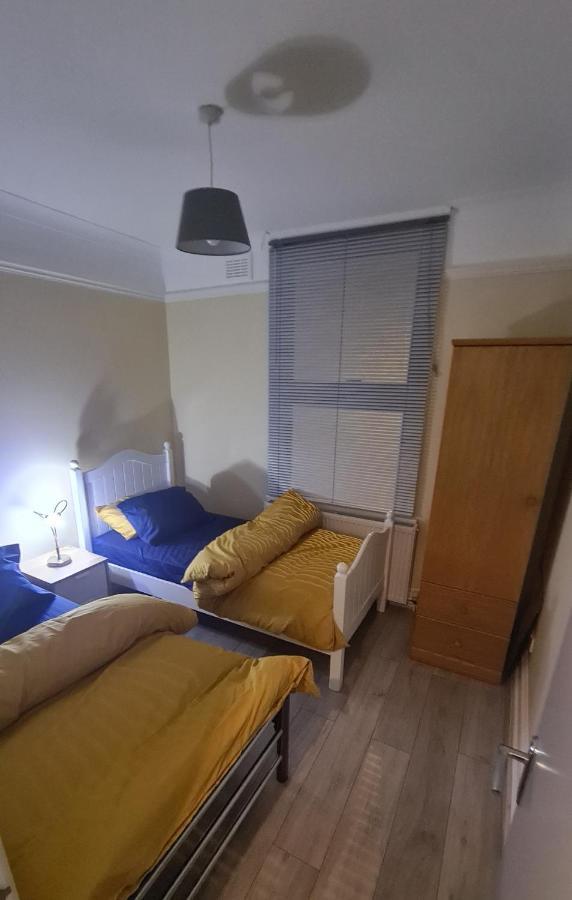 Entire 2 Bedroom Home/flat In London, Line Londres