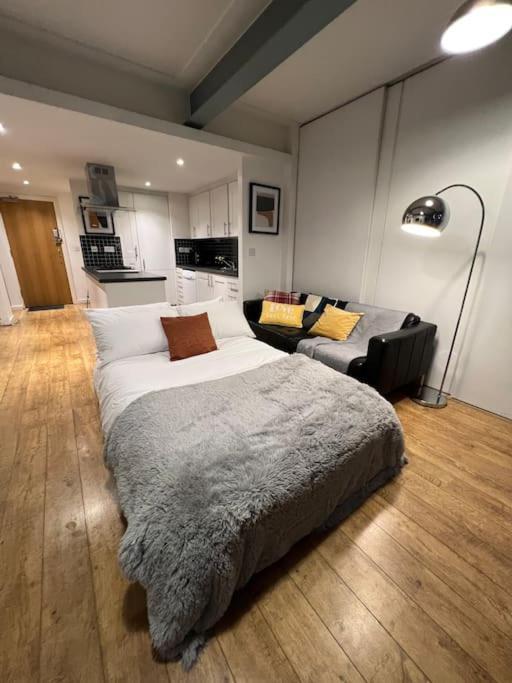 Leilighet 2bed Stratford With Easy Access To London, O2, Excel, Parking Nearby London