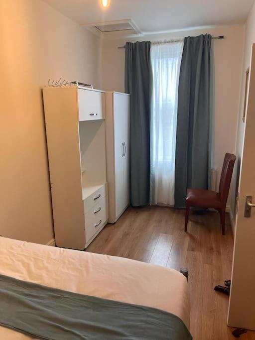 2 Bed Flat In Canning Town * London