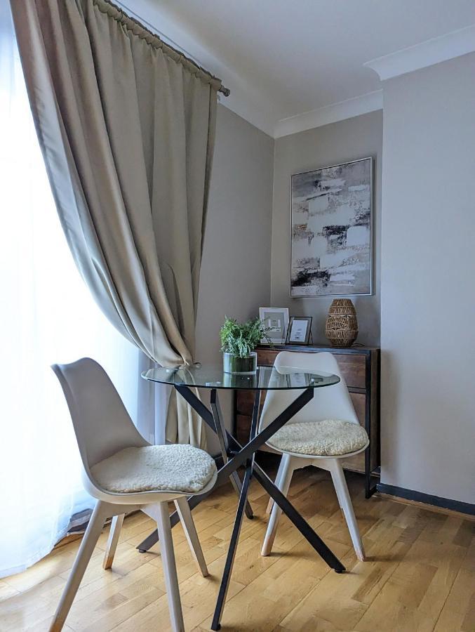 Apartment 1bd With Balcony In Hoxton - Zone 1