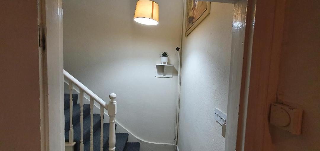 2 Bedroom Flat In Lewisham Sleep 8 Guest Londra