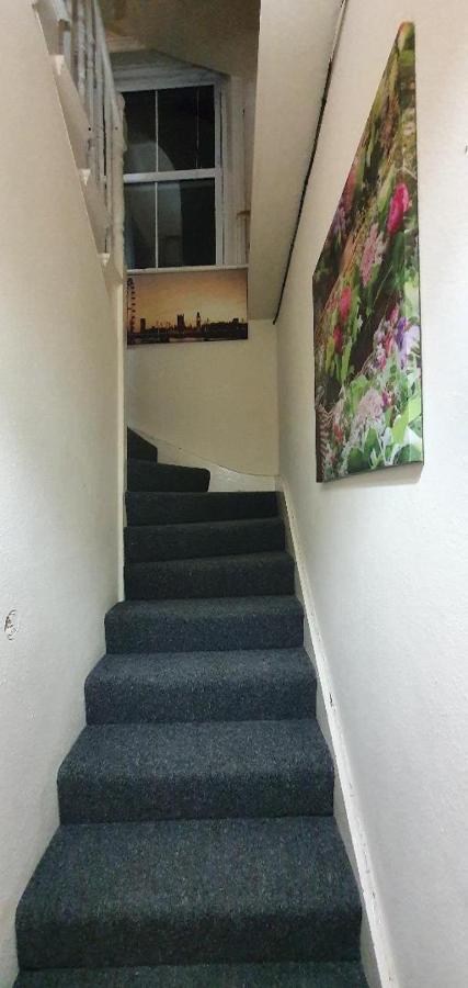 2 Bedroom Flat In Lewisham Sleep 8 Guest Appartamento Londra