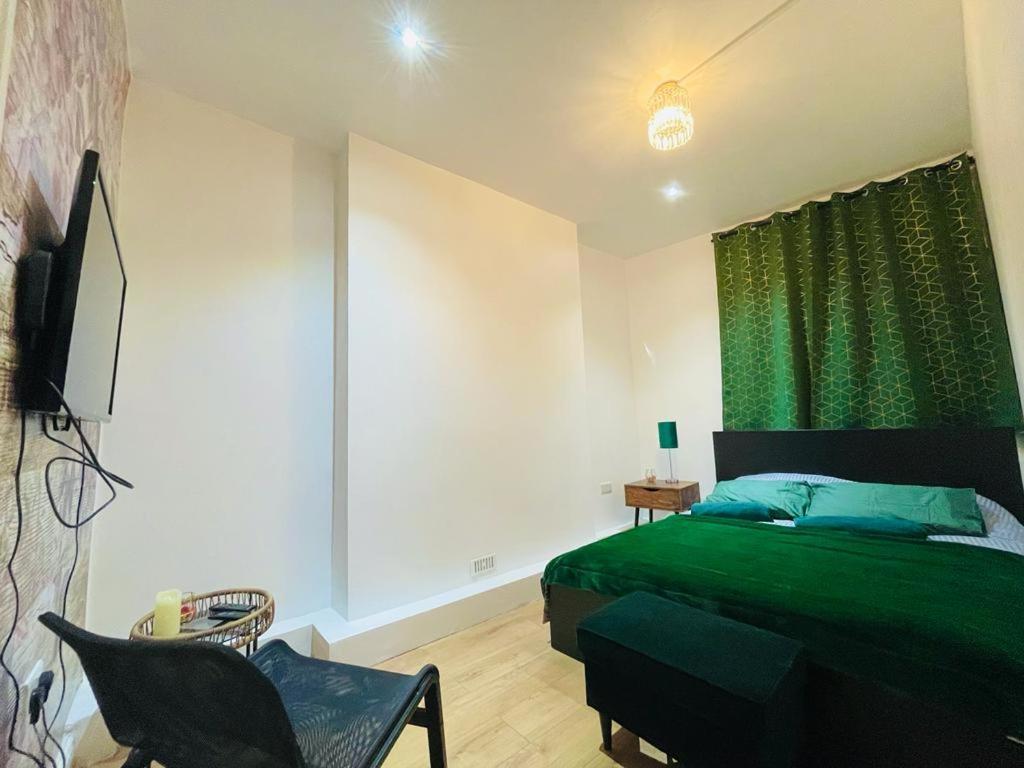 Luxury With Private Jacuzzi Hot Tub & Sauna Londra