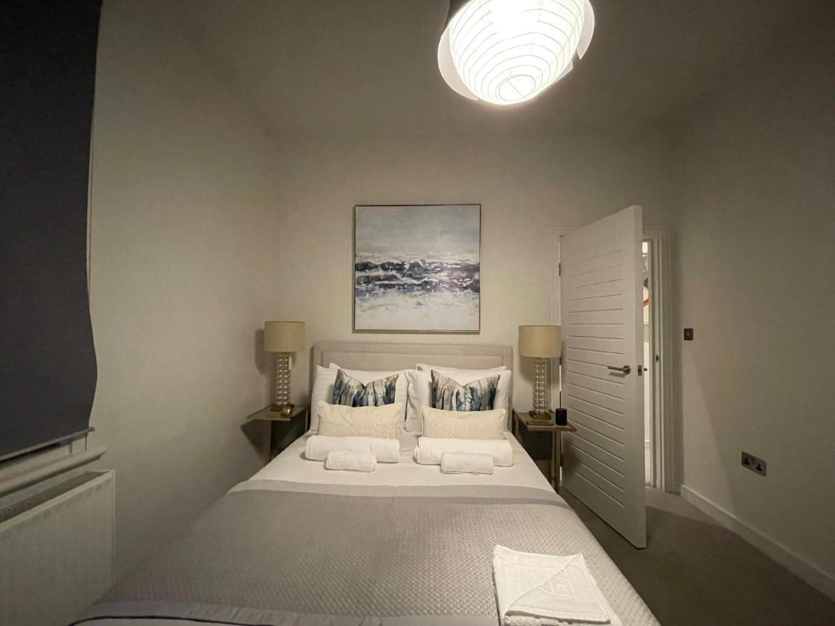 Feriehus Spacious 4br, 2ba London