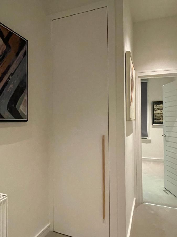 Spacious 4br, 2ba Feriehus
