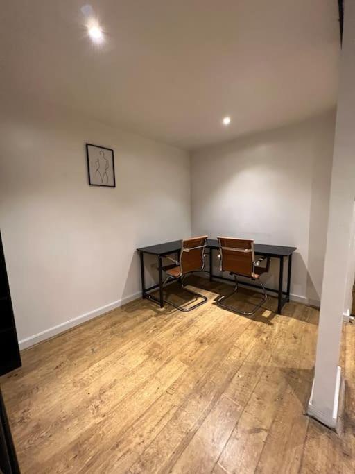 Leilighet 2bed Stratford With Easy Access To London, O2, Excel, Parking Nearby