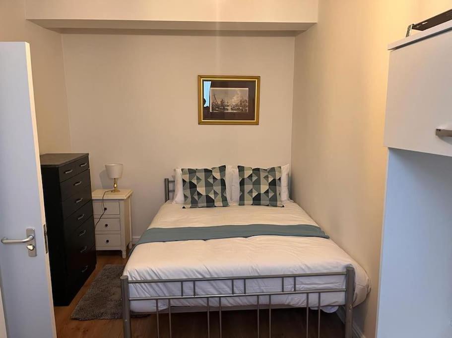 Apartment 2 Bed Flat In Canning Town *