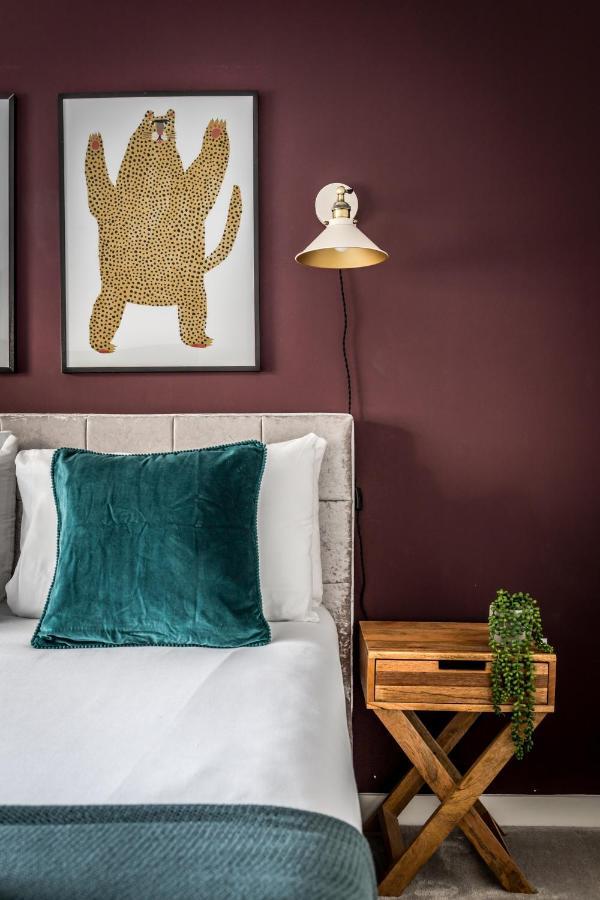 Borough Market 2-bed Apartment *