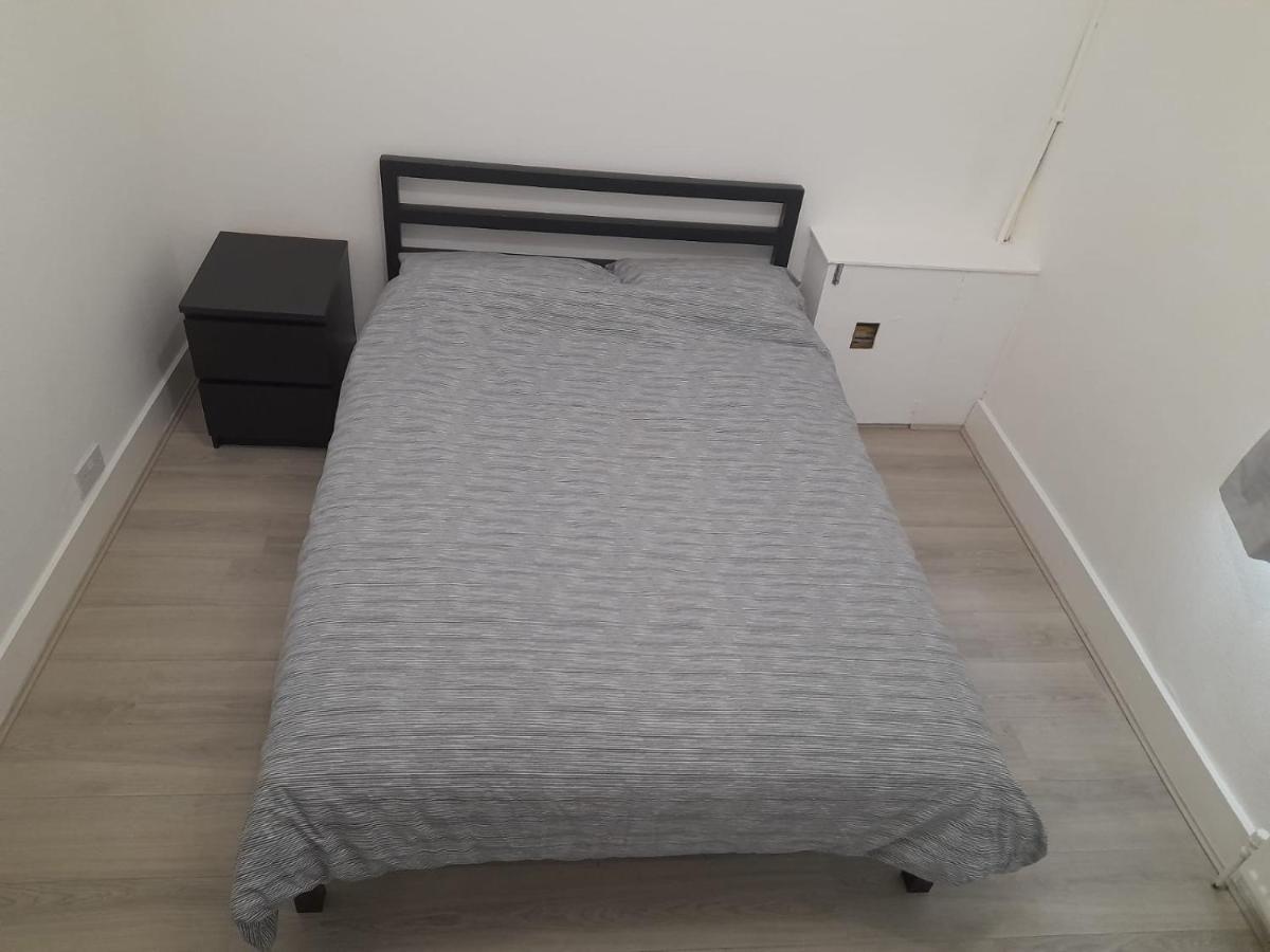 Apartment Two Bedroom Close To Central London