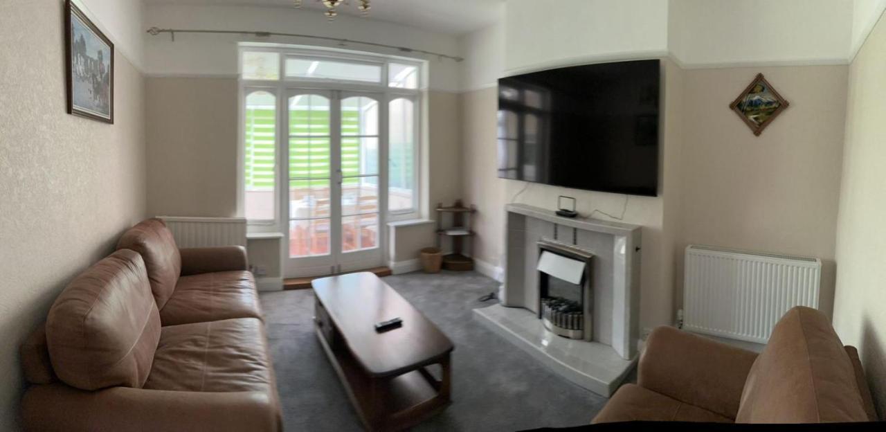 Feriehus Amazing And Romantic O2 Arena 4 Bedrooms House Free Parking *
