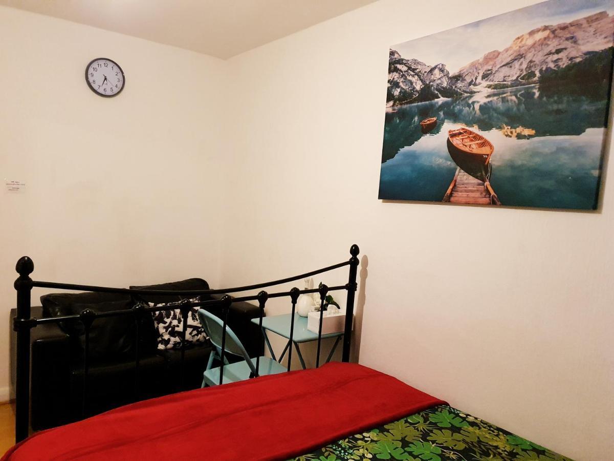 Merciful King Room, In Zone 2-3 Gæstehus