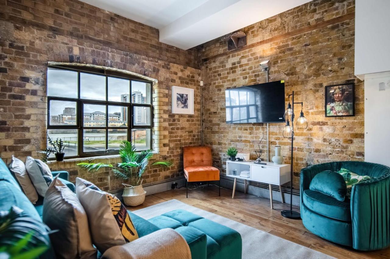 Livestay-fabulous Three Bed Warehouse Conversion Appartement Londen