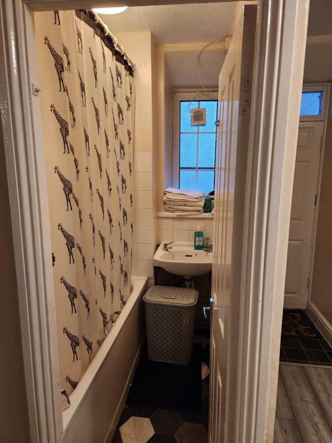 2-bedroom Flat In Cutty-sark, Greenwich ! Lejlighed