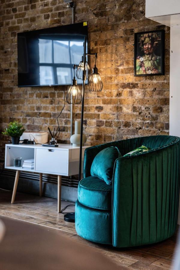 Livestay-fabulous Three Bed Warehouse Conversion * Londen