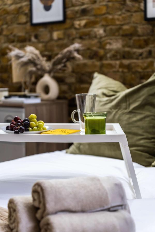 Livestay-fabulous Three Bed Warehouse Conversion Appartement Londen