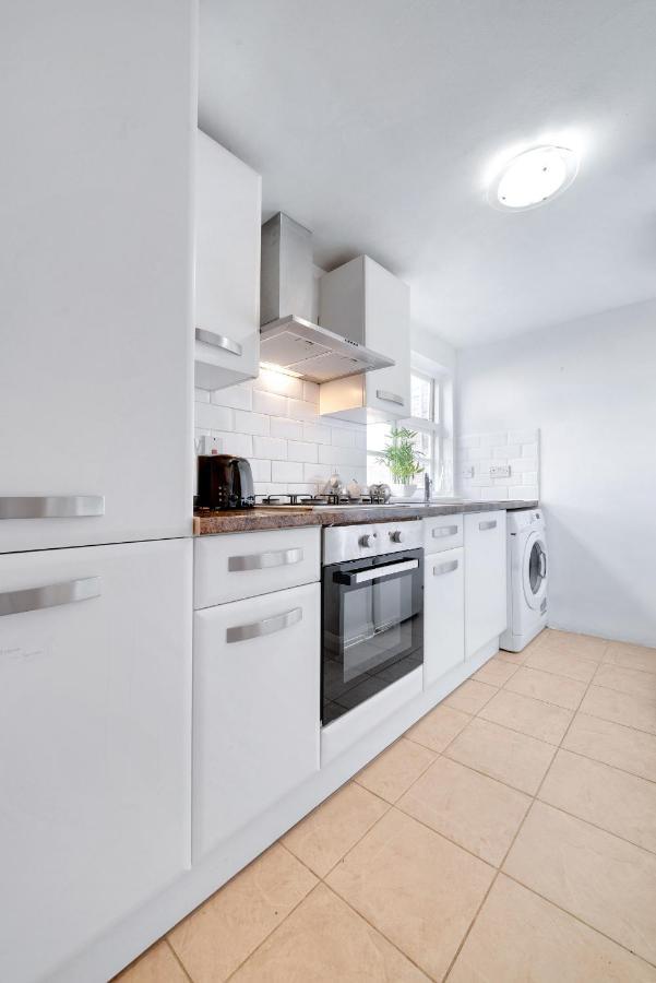 Modern Deluxe 2 Bedroom In Canning Town Excel Centre Londen