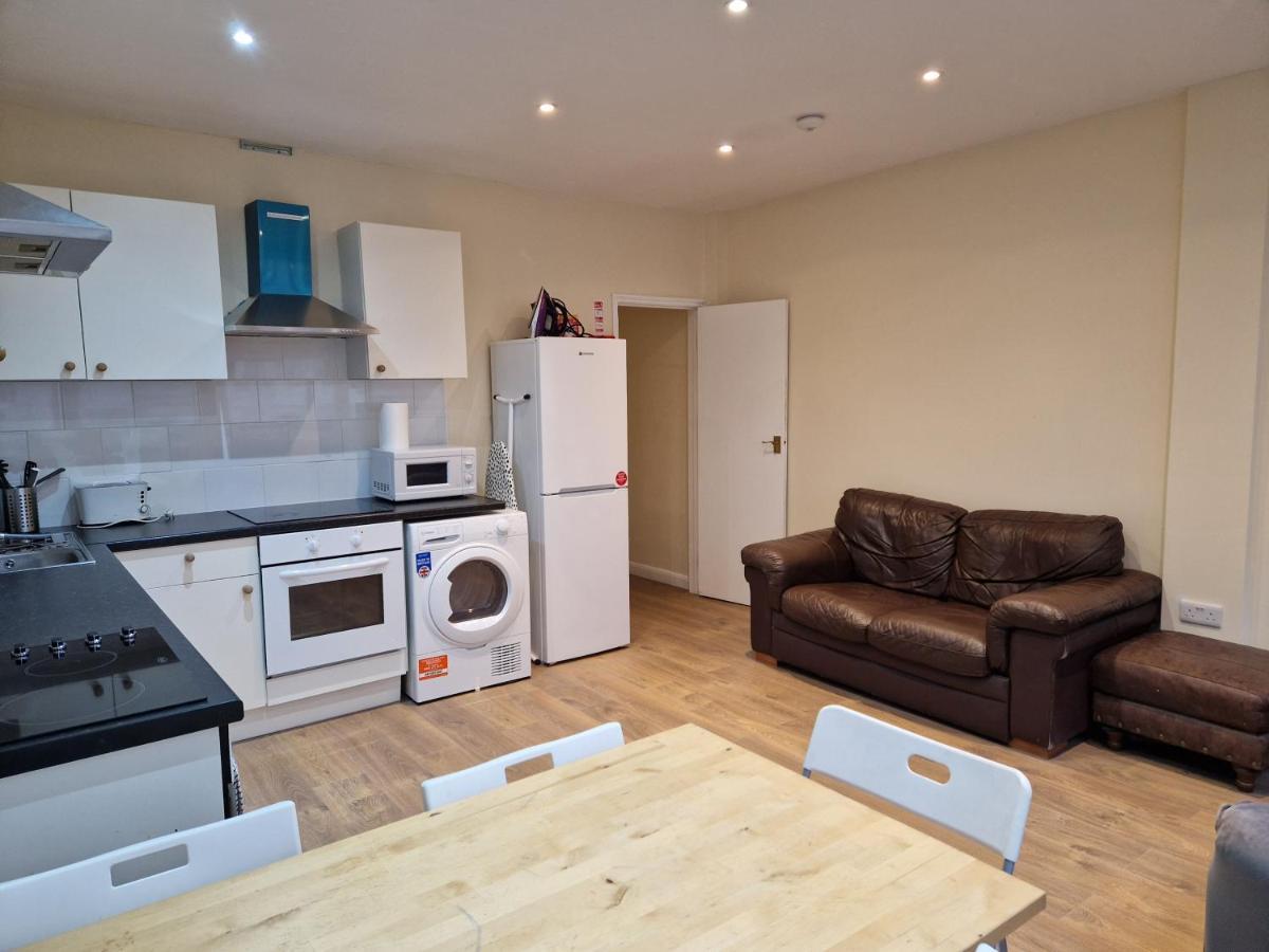 Privatunterkunft Affordable In Shared Flat, Bridge *