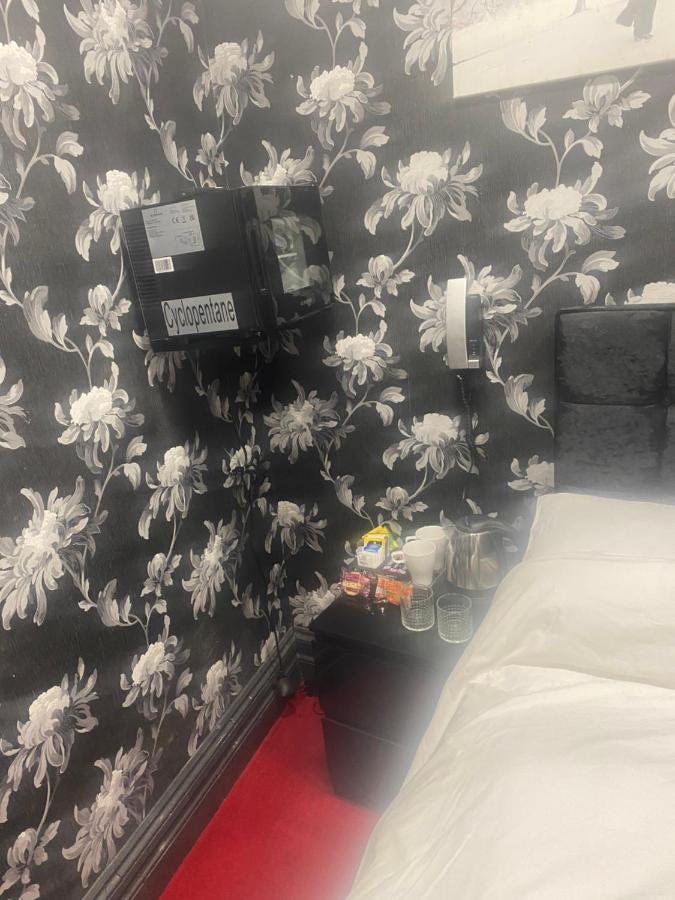 Mannbuilding Guest house London