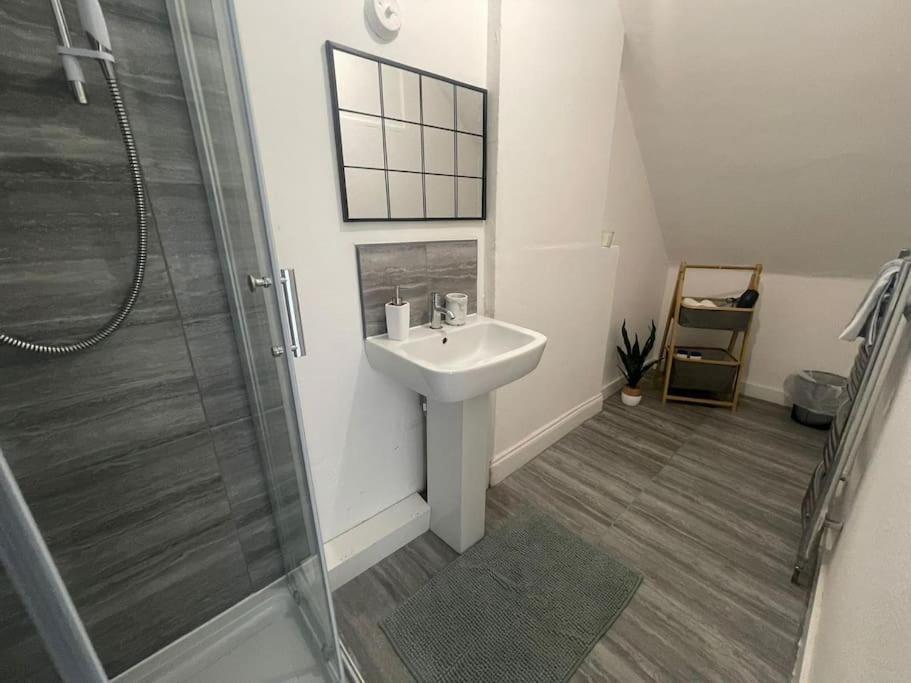 Apartment Bright 2 Bedroom Flat On Tower Bridge