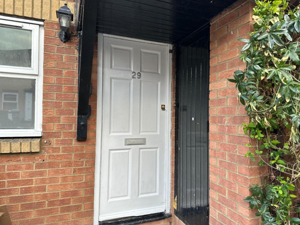 Cosy Home, 10min Drv From Canary Wharf & Stratford *