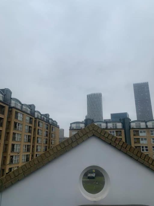 Dockside Sleeps 8, Uber Boat To Canary Wharf In 3 Mins Ferienhaus London