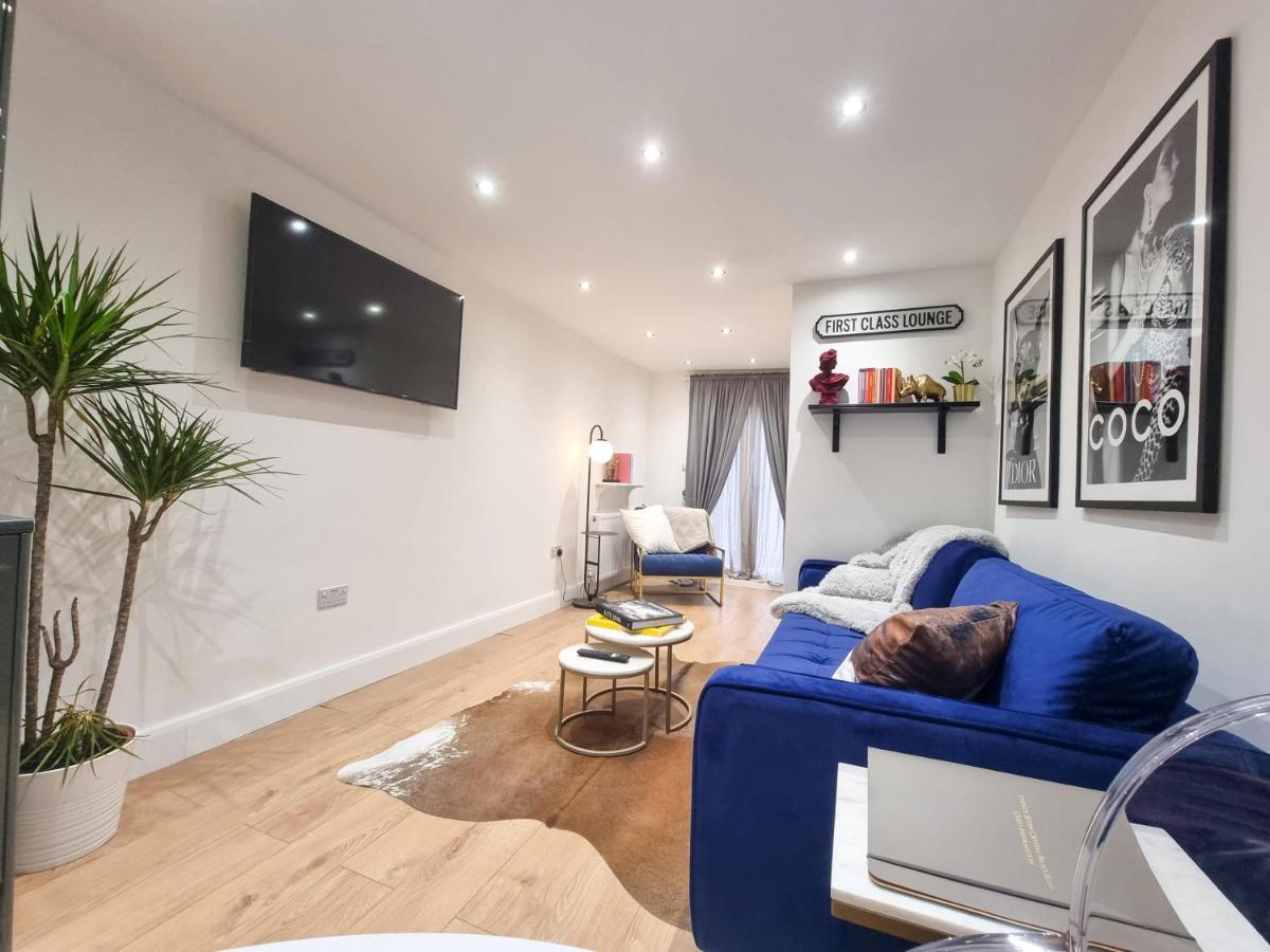 Apartment Designer Flat With Parking Near Peckham & Brixton *