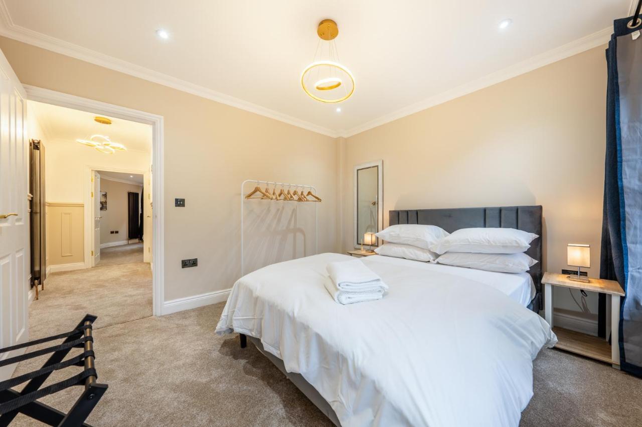 Brand New Luxury House - Sleeps 8 Holiday home