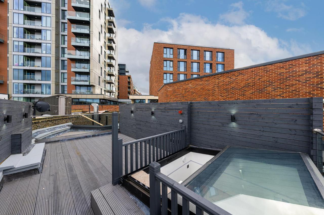 Brand New Luxury House - Sleeps 8 London