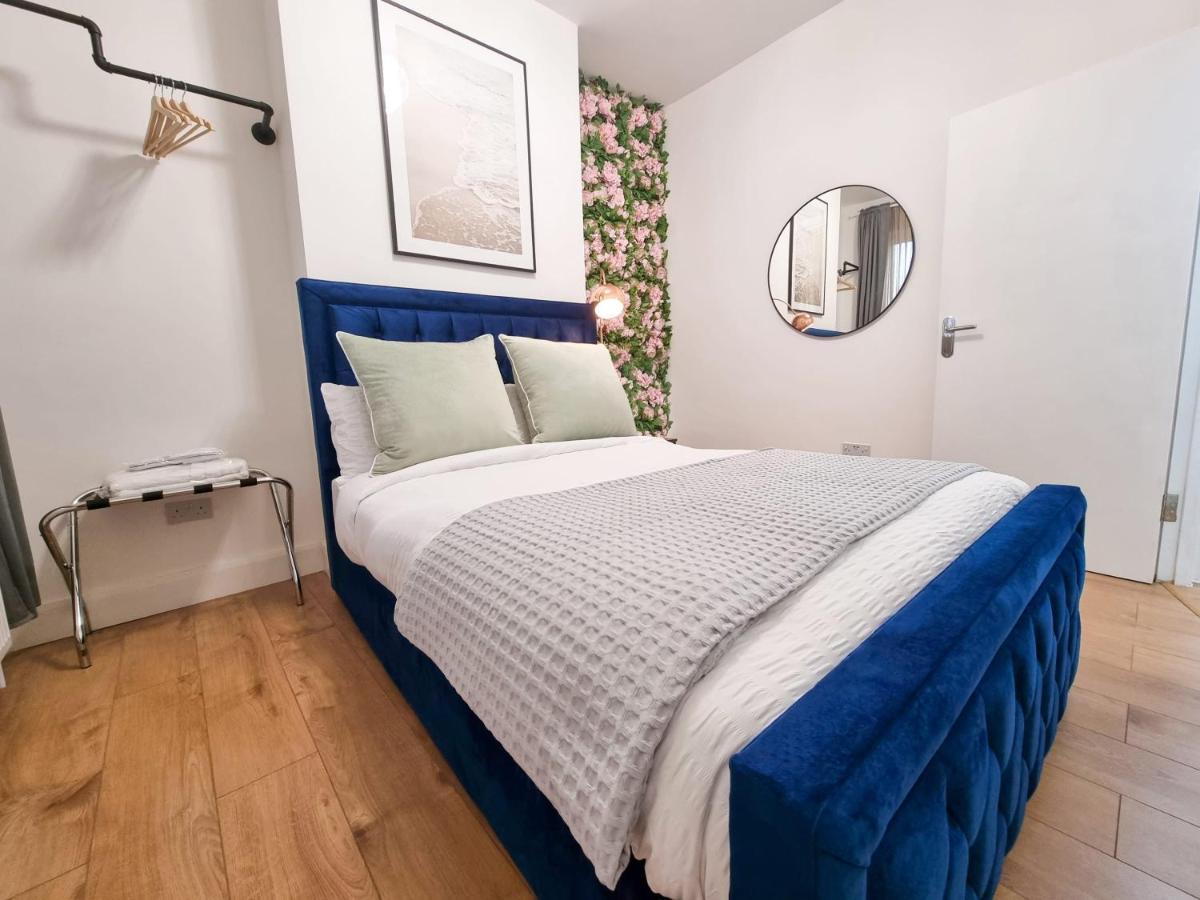 Designer Flat With Parking Near Peckham & Brixton London