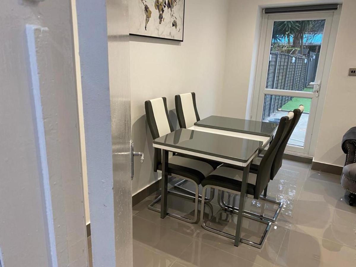 Modern Executive 2-bed In * London