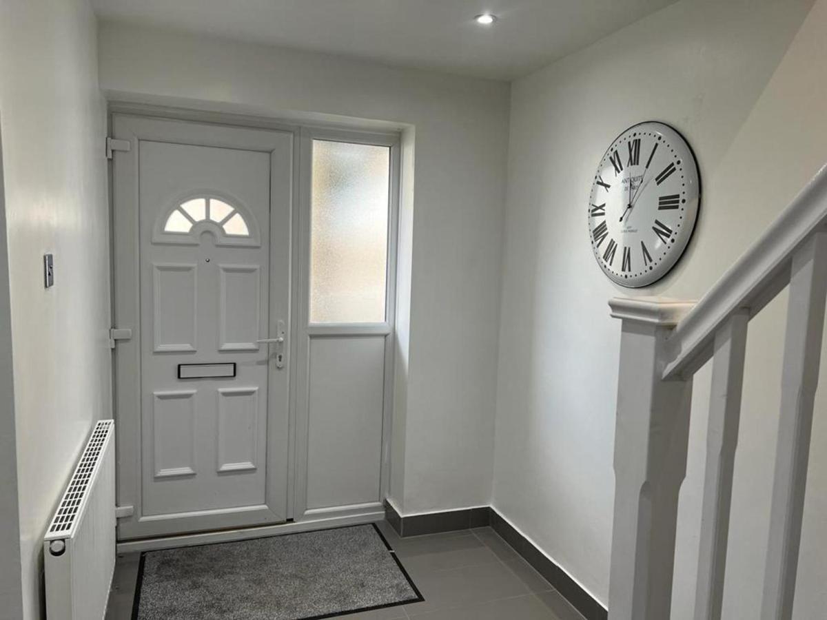 Apartment Modern Executive 2-bed In London