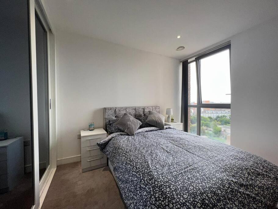 Lejlighed Modern & Secure 3br 2ba In The Heart Of Crossharbour London