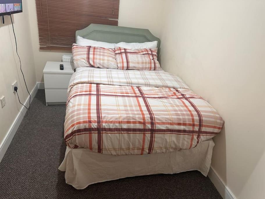 Justalf Facilities-spacious 2-bed In Thamesmead, Greenwich Apartment *