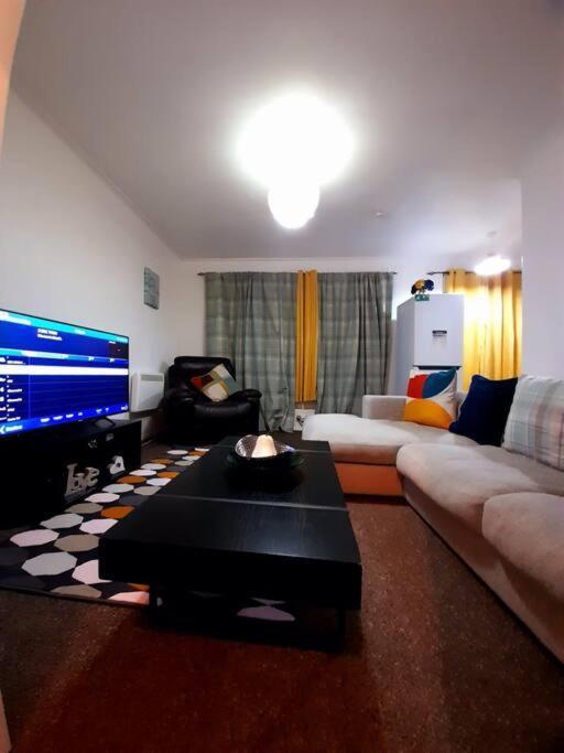 Entire One Bedroom Near Stratford