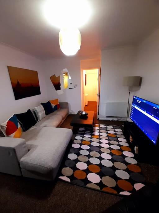 Entire One Bedroom Near Stratford