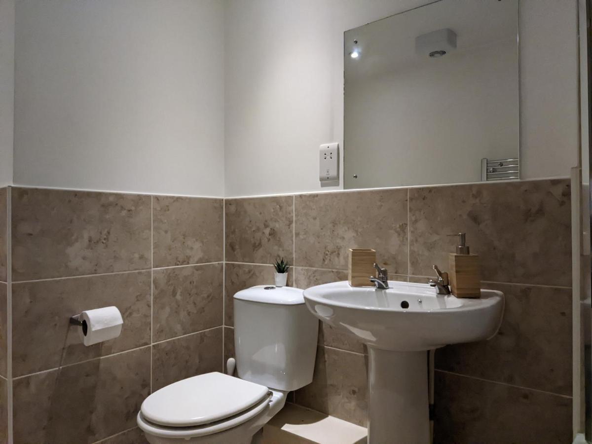 Stylish Peckham 10 Seconds From Station Appartement Londen